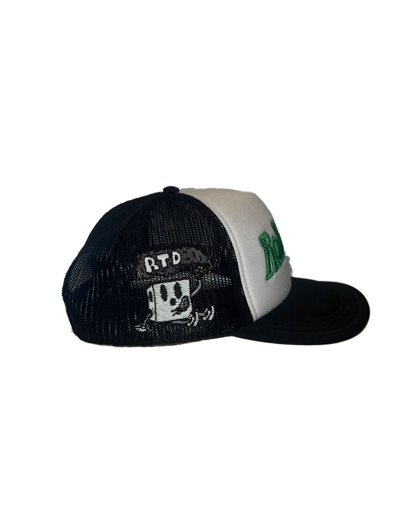 420 FOAM TRUCKER HAT (WHITE/BLACK)